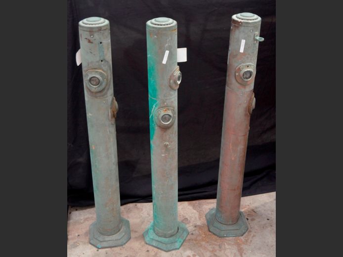 SET OF 3 COPPER STARTING POSTS, 93cm High