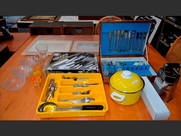 YELLOW ENAMEL POT WITH LID, PART CUTLERY SET IN CANTEEN, SHOGUN KNIVES, etc