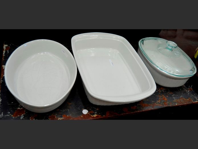 WHITE CORNINGWARE CASSEROLE WITH LID, OVEN DISH, etc