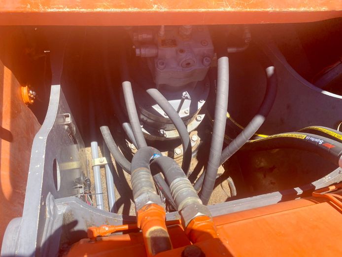 HITACHI ZAXUS 330 LCG EXCAVATOR