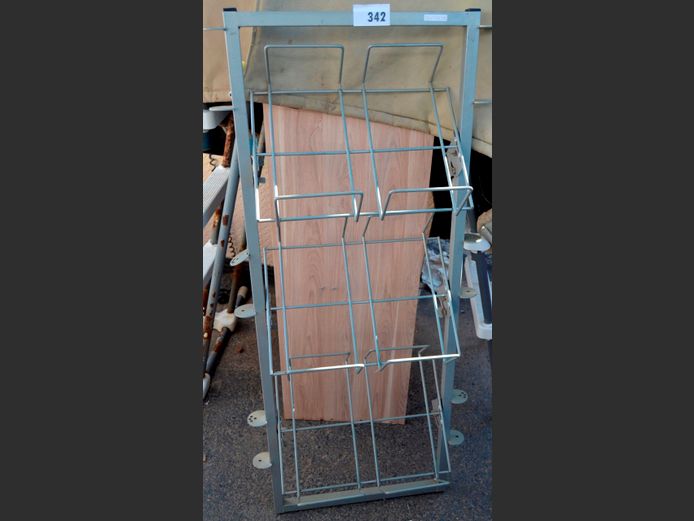 SMALL METAL DISPLAY STAND, 60 x 33 x 125cm [Incomplete]