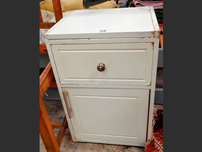 WHITE SINGLE DOOR, SINGLE DRAWER PEDESTAL [Needs attention], 40 x 33 x 60cm