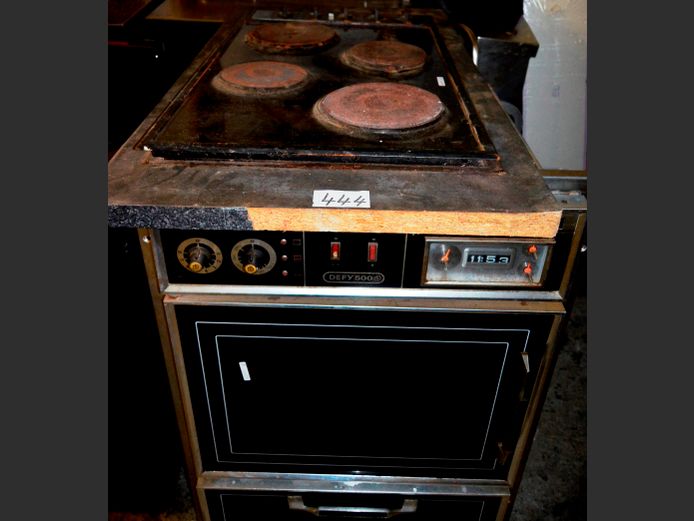 DEFY 500 EYE LEVEL OVEN WITH 4-PLATE HOB [Rusted]