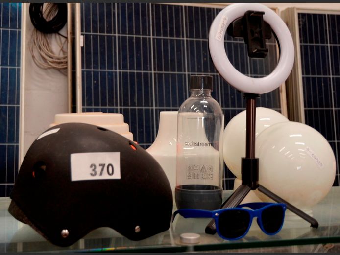 LOT: BIKE HELMET, CELLPHONE STAND, LIGHTS, etc