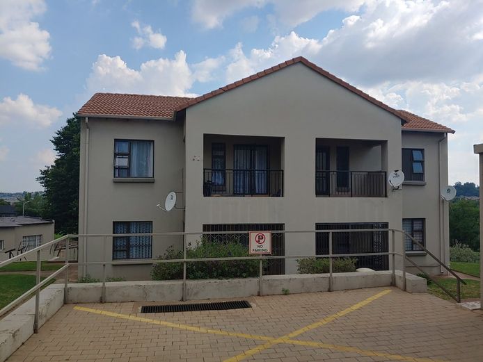 Spacious & Secure 2 Bedroom Apartment in Discovery