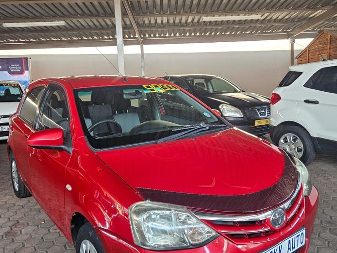 🚗  2015 Toyota Etios 1.5 VVT-i