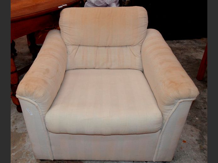 CREAM UPHOLSTERED ARMCHAIR [Needs re-upholstering]