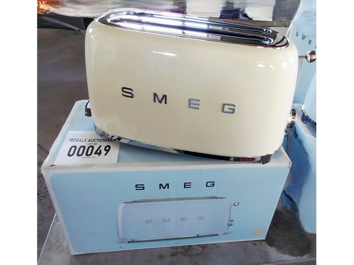 SMEG RETRO CREAM 4-SLICE TOASTER 