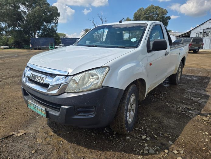 ISUZU 2.5 (enkel kajuit; 2017; 106000km)
