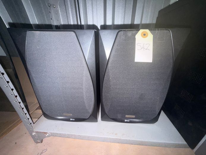 Set of Yamaha Speakers 