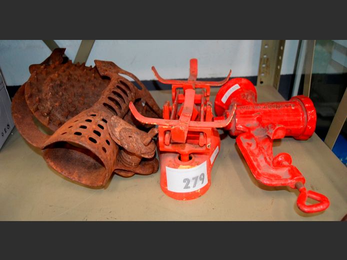 VINTAGE CORN COBBER, MINCER & SCALE