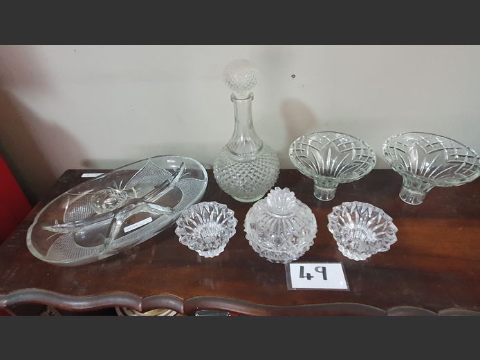 LOT: CRYSTAL DECANTER WITH STOPPER, CANDLE HOLDERS, SUGAR BOWL WITH LID, SWEETS DISH, etc