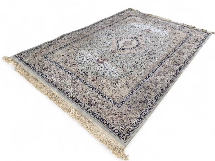 Large Middle Eastern Cream/Blue Color Palette Carpet