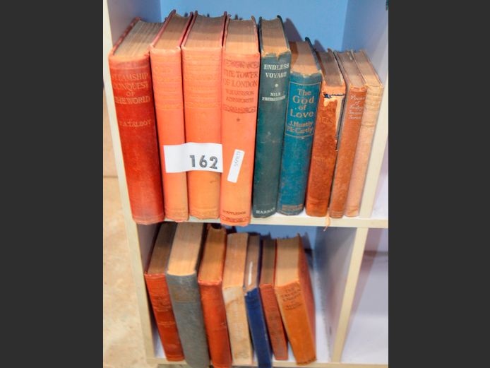 LOT: HARD COVER VINTAGE NOVELS