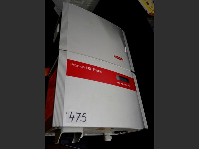 FRONIUS 1G PLUS HYBRID INVERTER, 43 x 24 x 63cm [Switches on]