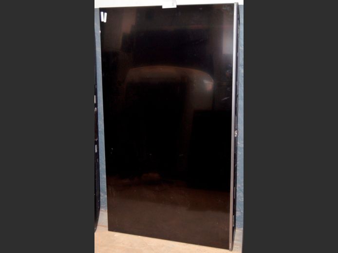 HISENSE 55" L.E.D. TV [Switches on, untested further, screen cracked] ### LICENCE PLEASE ###