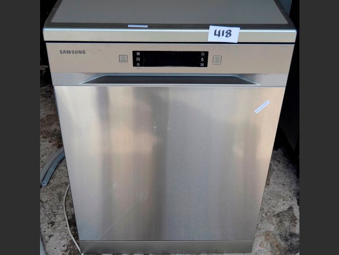 SAMSUNG METALLIC FINISH DISHWASHER [Switches on, untested further] [#: 425396458]