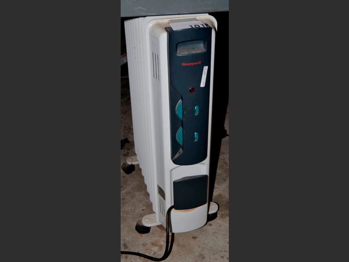 HONEYWELL OIL HEATER [Faulty]