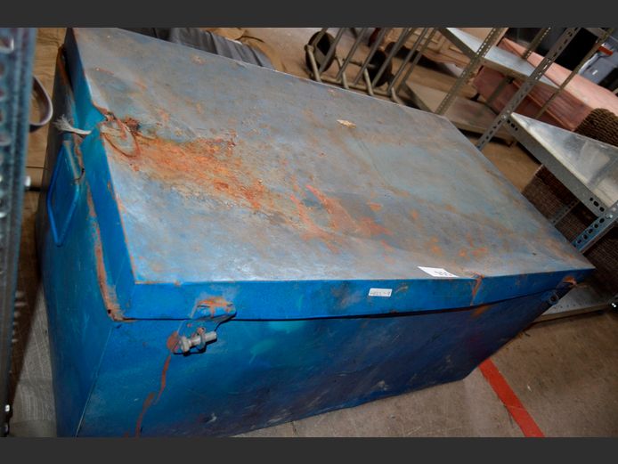BLUE METAL TRUNK, 100 x 59 x 47cm [Dented, Rusty]