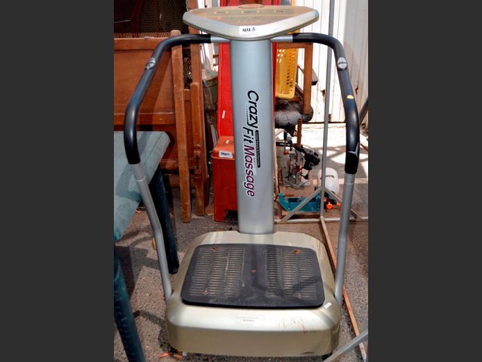 CRAZY FIT POWER PLATE [Switches on, untested further]