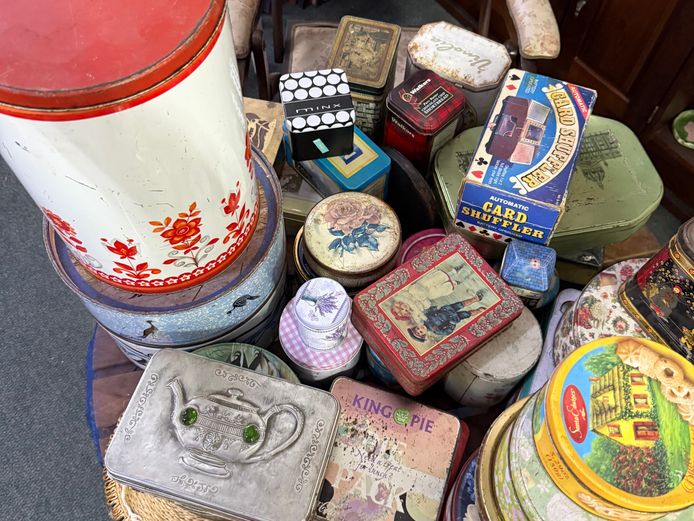 Lot of Collectors Tins