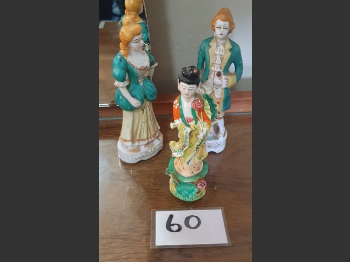 LOT: 3 x CERAMIC FIGURINES [Repaires to one]