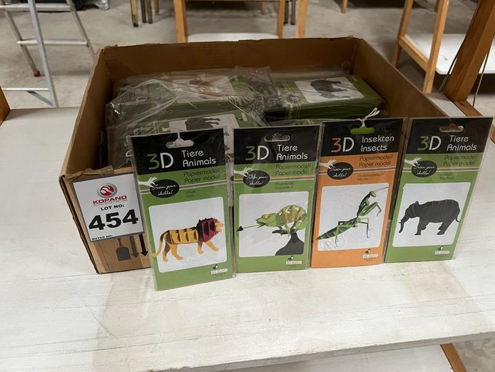 Animal paper models