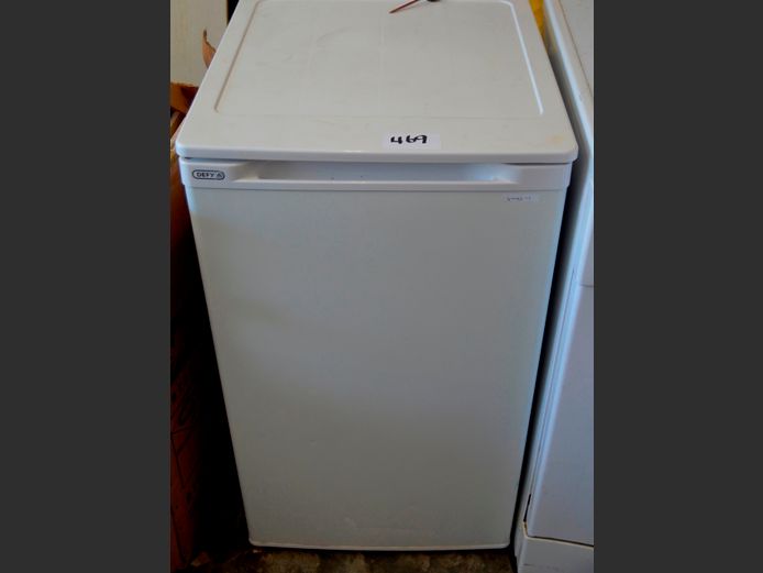 DEFY BAR FRIDGE [Getting cold]