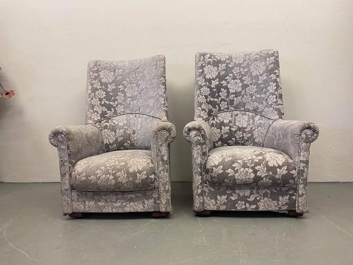 Pair of vintage rockes