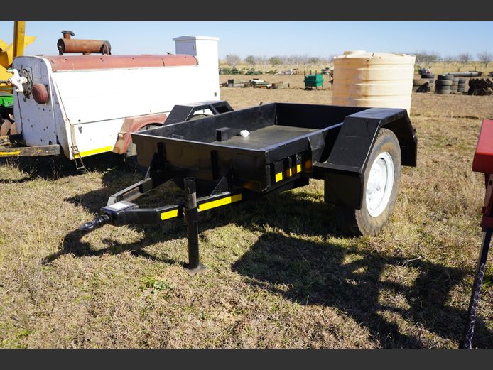 Swart Trailer (Nie Papiere)