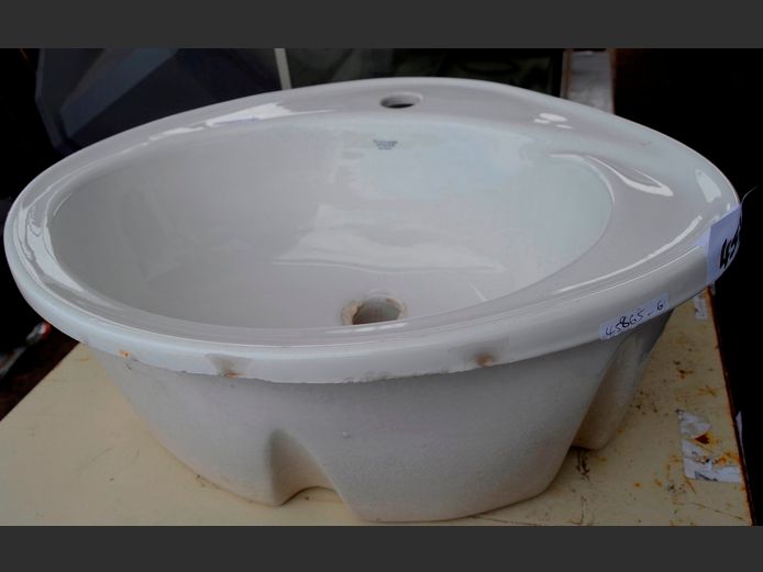 WHITE CERAMIC BASIN, 55 x 46 x 21cm