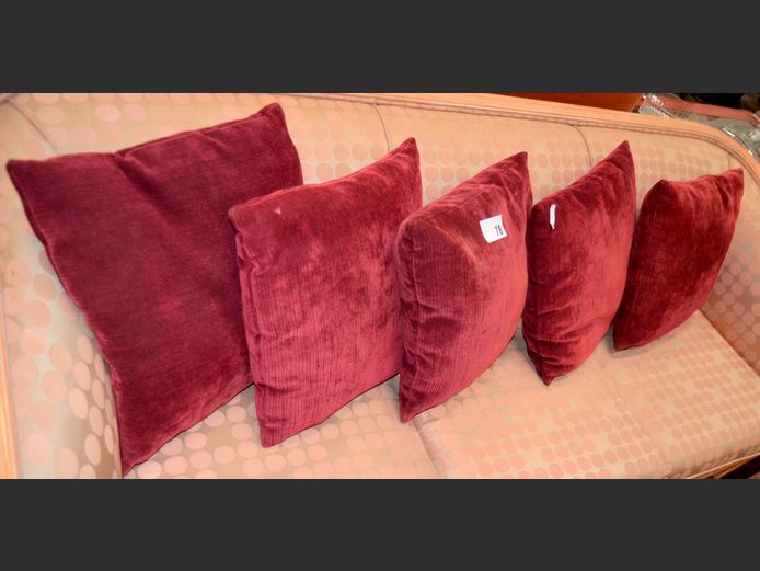 SET OF 5 BURGUNDY SCATTER CUSHIONS, 40 x 40cm