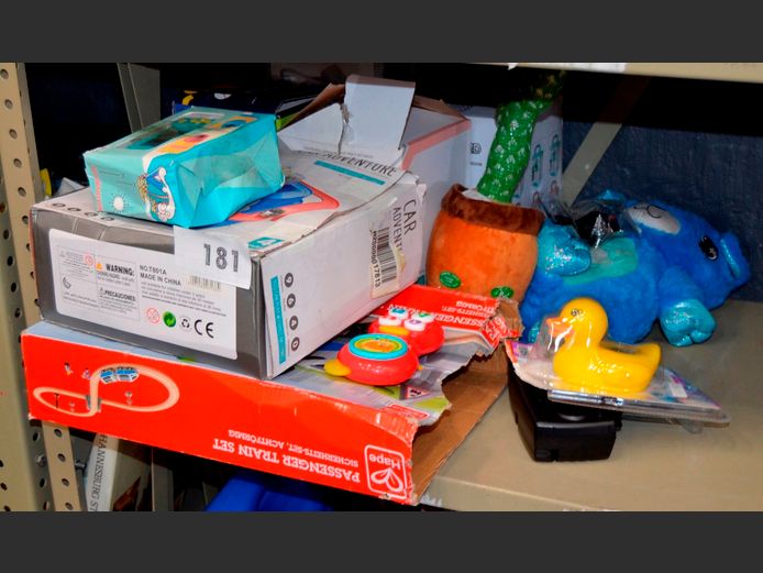 ASSORTED TOYS, CHILDREN'S SAFES, etc [Untested]
