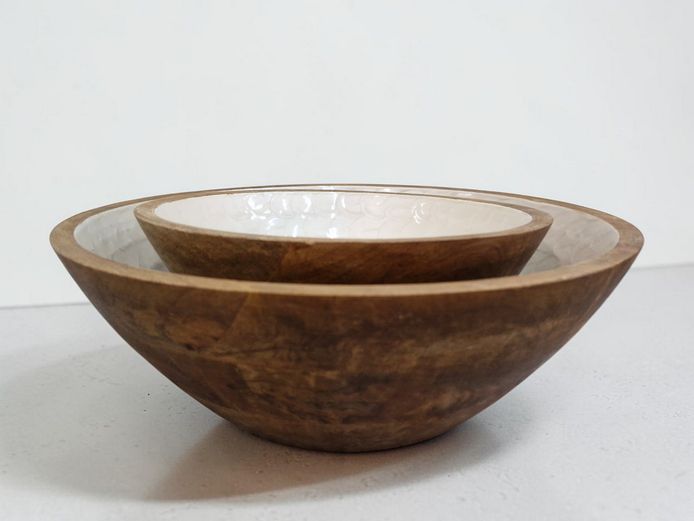 Set of 2 Mango Wood Bowls with Pearlised Resin Inlay