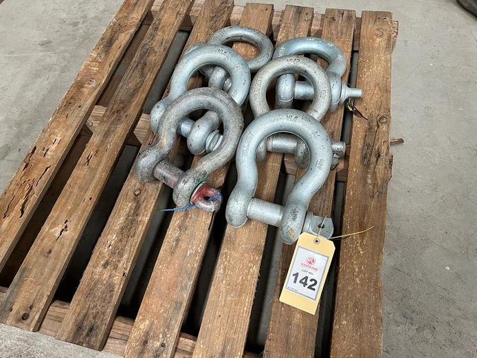 Lot large shackles