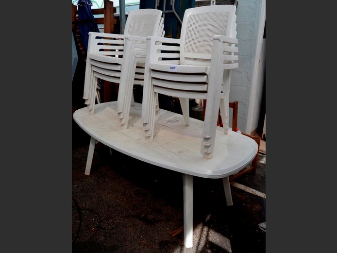WHITE PLASTIC PATIO TABLE WITH 8 MATCHING CHAIRS, 190 x 99 x 68cm