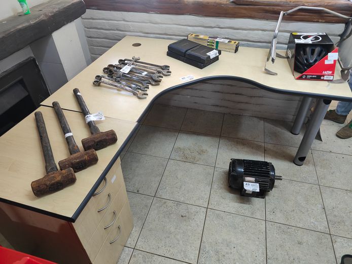 L-SHAPE DESK