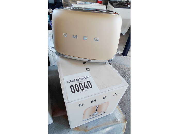 SMEG MATTE CHAMPAGNE 2-SLICE TOASTER 