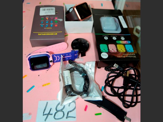 VARIOUS SMART WATCHES [Untested]