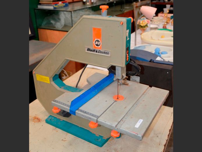 BLACK & DECKER 100mm SCROLL SAW [Switches on, untested further]