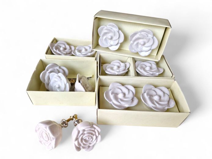 Ceramic Rose Shaped Drawer Knobs