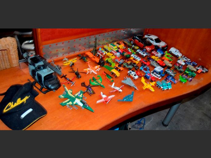 ASSORTED MODEL CARS, AEROPLANES, HELICOPTERS etc