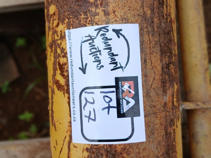 CAT GRADER 140H CYLINDER