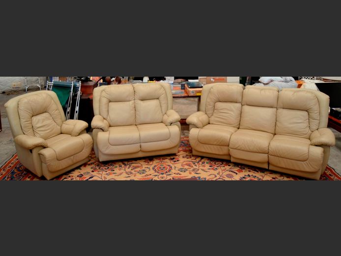 BEIGE LEATHER UPPER 3-PIECE, 6-SEATER RECLINING LOUNGE SUITE
