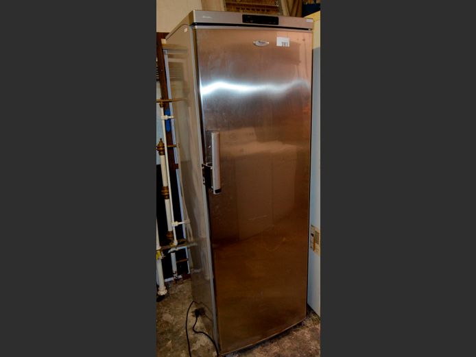 WHIRLPOOL STAINLESS STEEL FRIDGE [Faulty]