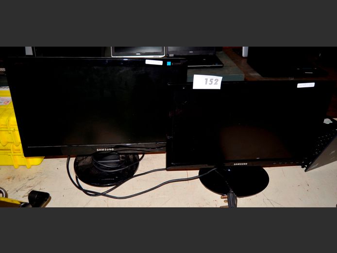 LOT: 2 x SAMSUNG 20" & 19" LCD COMPUTER MONITORS [Untested, no power supplies]