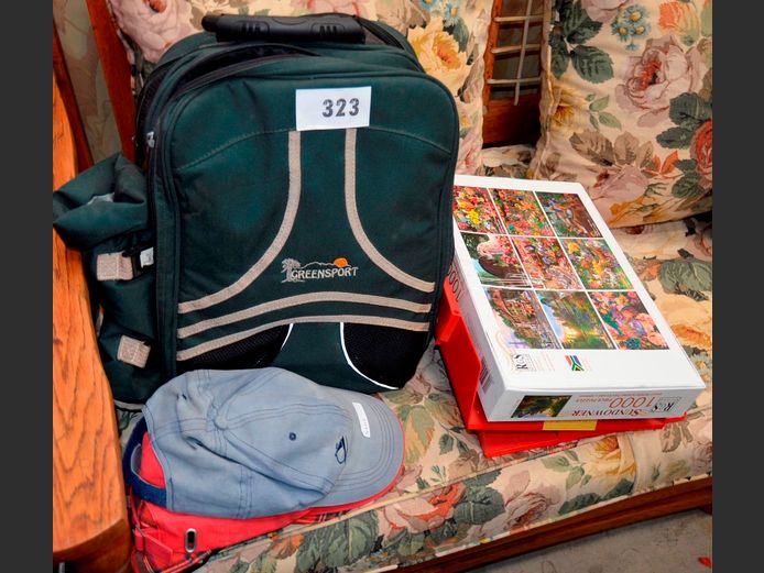 GREENSPORT PICNIC BAG & CONTENTS, CAPS, PUZZLE, etc