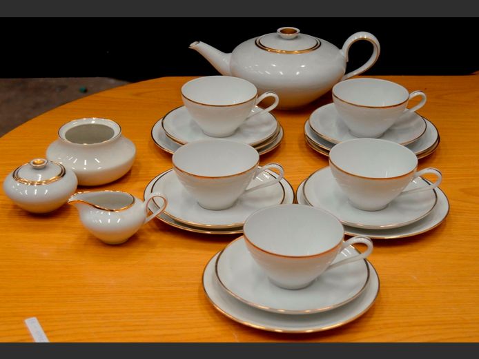 KPM WHITE & GOLD RIMMED 23-PIECE PART TEA SET