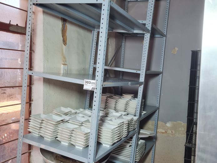 2 X BOLT AND NUT SHELVING