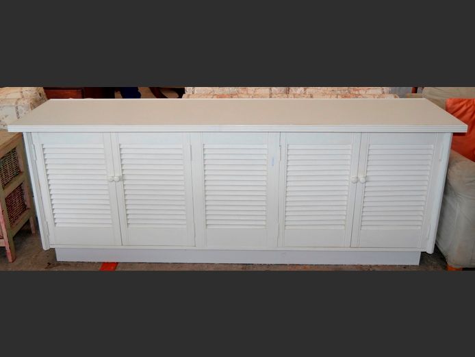 WHITE 4-DOOR LOUVRE FRONT CABINET, 201 x 46 x 79cm